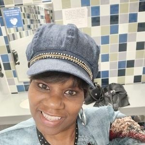 Meet your Posher, Veronica